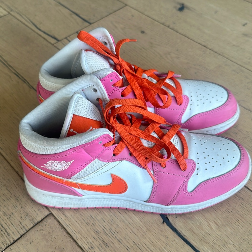 Nike Air Jordan mid